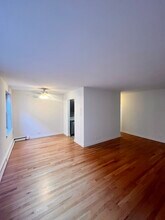 3732 N Pine Grove Ave, Unit 2 in Chicago, IL - Foto de edificio - Building Photo