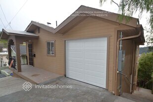 1736 Kilbourn St in Los Angeles, CA - Building Photo