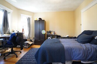 52 Pearson Rd in Somerville, MA - Foto de edificio - Building Photo