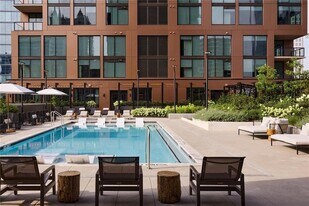 1081 Juniper St NE in Atlanta, GA - Building Photo