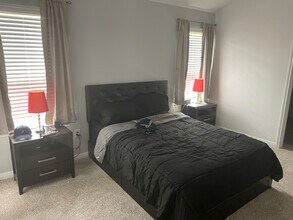 142 Illusion Lk Ln in Buda, TX - Foto de edificio - Building Photo