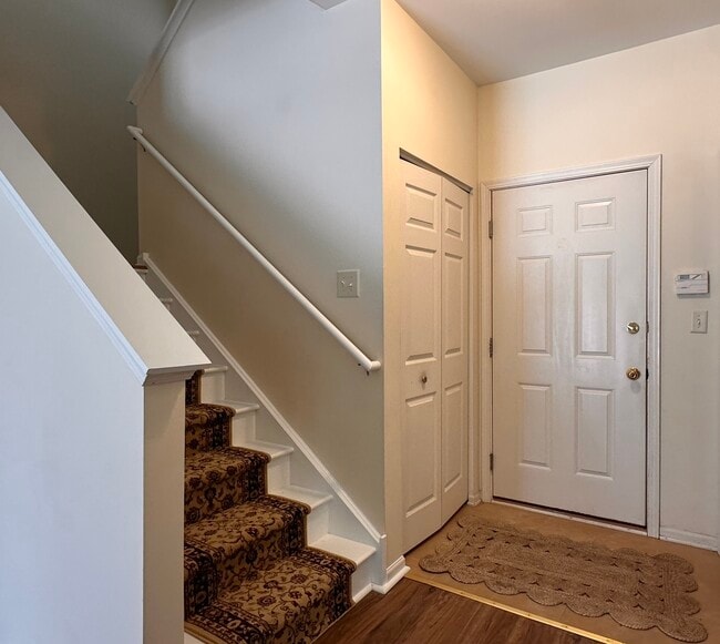 437 Pine Lake Cir in Vernon Hills, IL - Building Photo - Building Photo