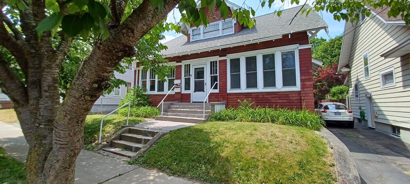 9 Hayden St in Binghamton, NY - Foto de edificio