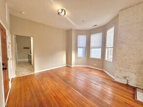 851 N Ashland Ave in Chicago, IL - Building Photo - Building Photo