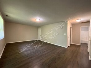 304 Palm St in Shelby, NC - Foto de edificio - Building Photo