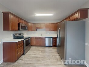 1617 Faircrest Ln in Greensboro, NC - Building Photo - Building Photo