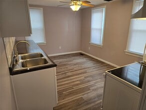 112 E Plum St in Edinboro, PA - Building Photo - Building Photo