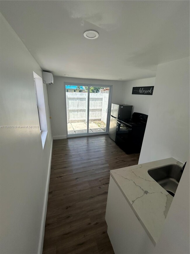 2331 Coolidge St in Hollywood, FL - Building Photo - Building Photo