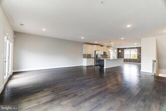 44750 Tiverton Sq in Ashburn, VA - Building Photo - Building Photo
