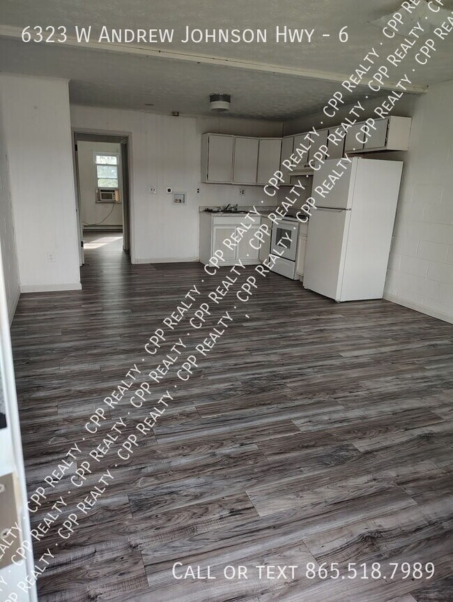6323 W Andrew Johnson Hwy in Morristown, TN - Building Photo - Building Photo