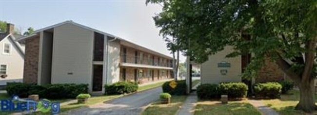 property at 1138 E Walnut St