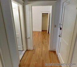 137 Park Dr, Unit 3 in Boston, MA - Building Photo - Building Photo