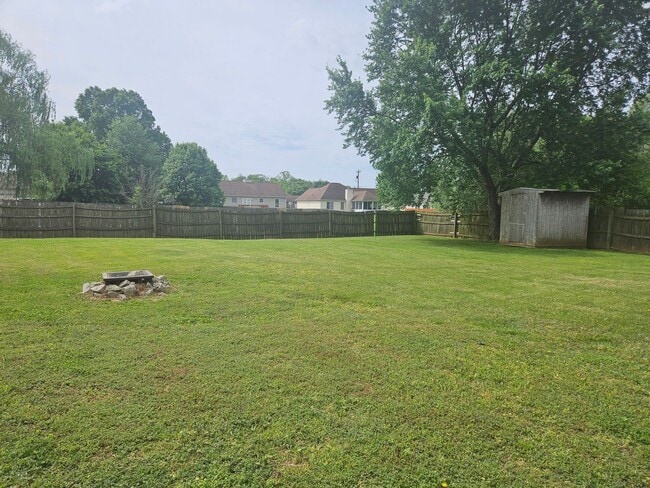 630 Flower Dr in Clarksville, TN - Building Photo - Building Photo