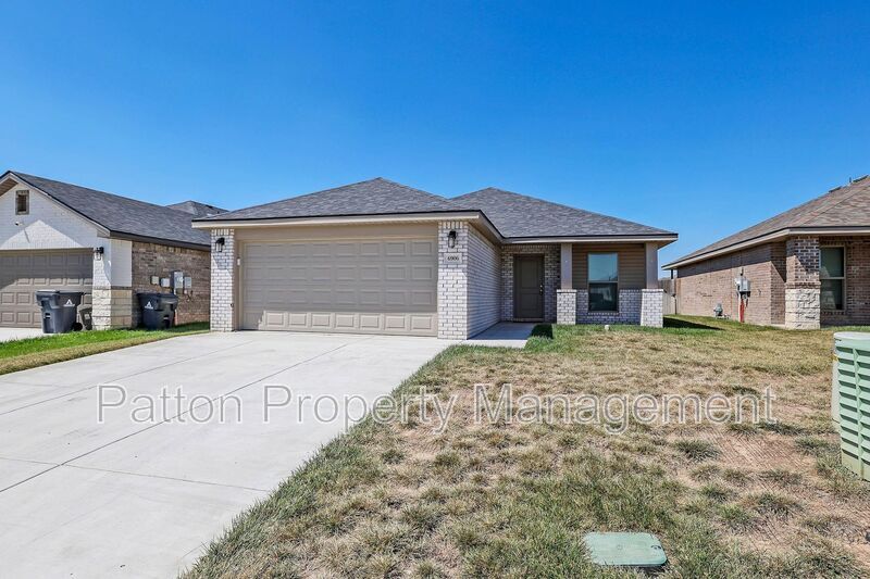 6906 Athens St in Timbercreek Canyon, TX - Building Photo