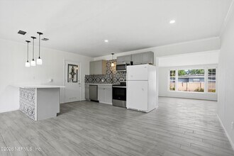 6713 Provost Rd N in Jacksonville, FL - Building Photo - Building Photo