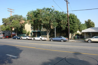 Saticoy Plaza in Van Nuys, CA - Building Photo - Building Photo