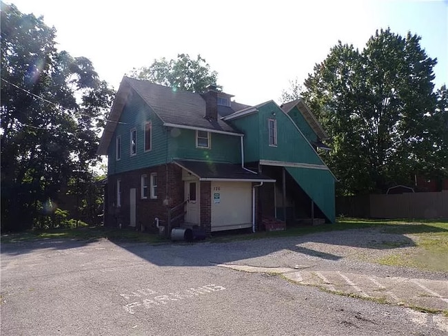 126 College Ave, Unit Upper Unit 2