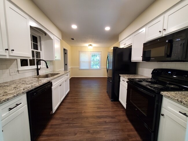 6608 Autumnleaf Dr in Columbus, GA - Foto de edificio - Building Photo