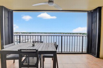 132 Lakeshore Dr in North Palm Beach, FL - Building Photo - Building Photo
