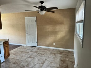 1410 Golden Valley Dr in Bettendorf, IA - Building Photo - Building Photo