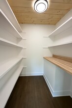 5301 Urbandale Ave in Des Moines, IA - Building Photo - Building Photo