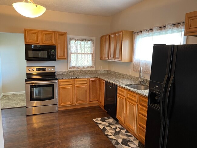 property at 517 N 9th Ave