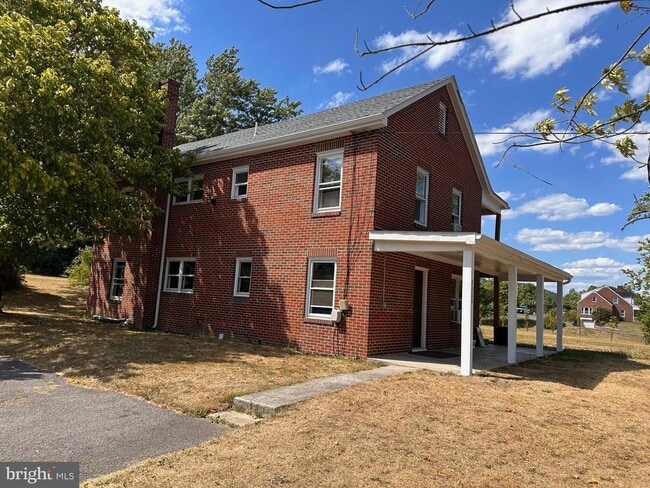 property at 2320 Valley Rd