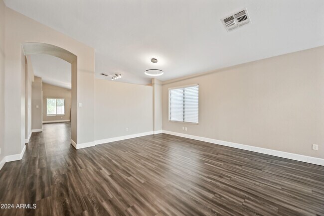 8775 W Adam Ave in Peoria, AZ - Building Photo - Building Photo