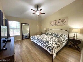 3785 Fieldstone Blvd in Naples, FL - Building Photo - Building Photo