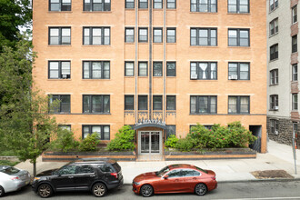 The Mayfair in North Bergen, NJ - Building Photo - Building Photo