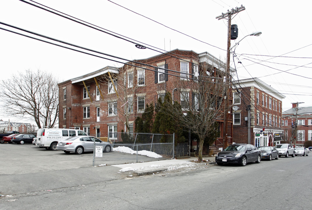 69 Harbor St in Salem, MA - Building Photo