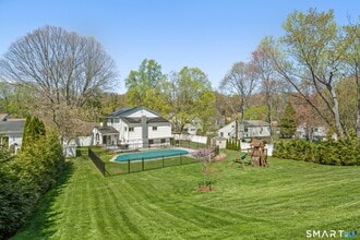 11 Guyer Rd in Westport, CT - Building Photo - Building Photo