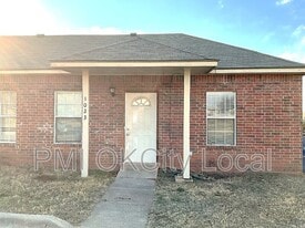1023 Shady Creek Cir in Guthrie, OK - Building Photo