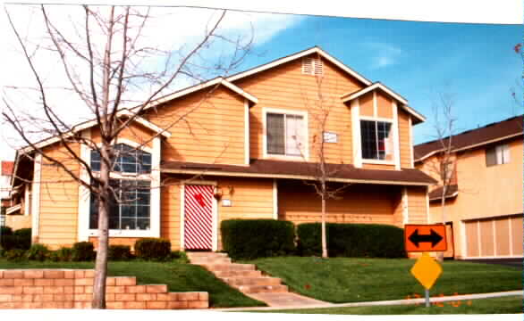 2301 Mt. Humphries Cor in Corona, CA - Building Photo - Building Photo