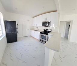 741 NW 116th St in Miami, FL - Building Photo - Building Photo