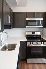 212 Manheim St, Unit 3 in Philadelphia, PA - Building Photo - Building Photo