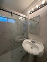 715 Schafer Rd in Hayward, CA - Building Photo - Building Photo