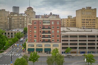The Sagamore On East in Rochester, NY - Foto de edificio - Building Photo