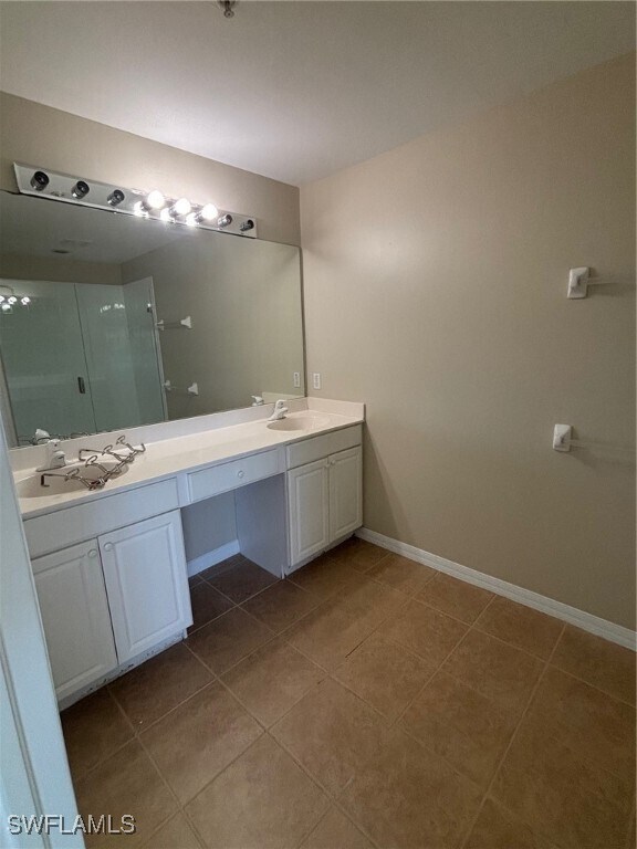property at 1004 Hampton Cir