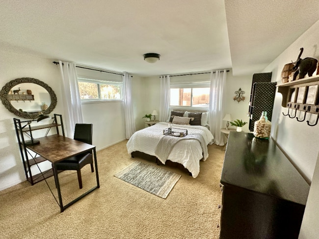 11230 SW 90th Ave in Tigard, OR - Foto de edificio - Building Photo