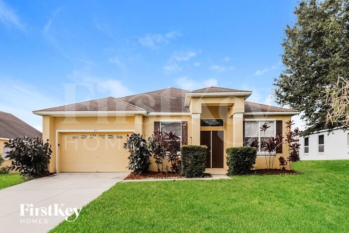2751 Berkford Cir in Lakeland, FL - Building Photo