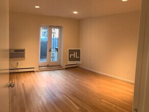 WEST BROADWAY, Unit 3FL in New York, NY - Building Photo - Building Photo