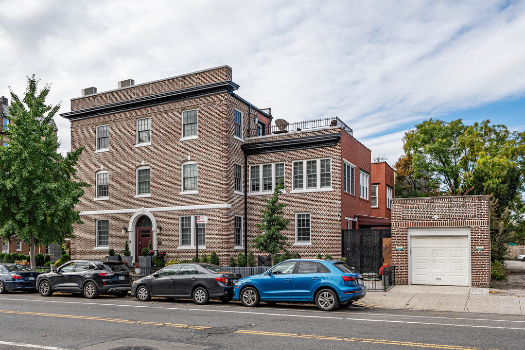 1908-1918 Bedford Ave in Brooklyn, NY - Building Photo