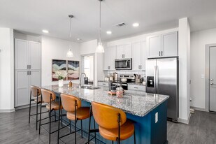 Wellen in Charlotte, NC - Building Photo