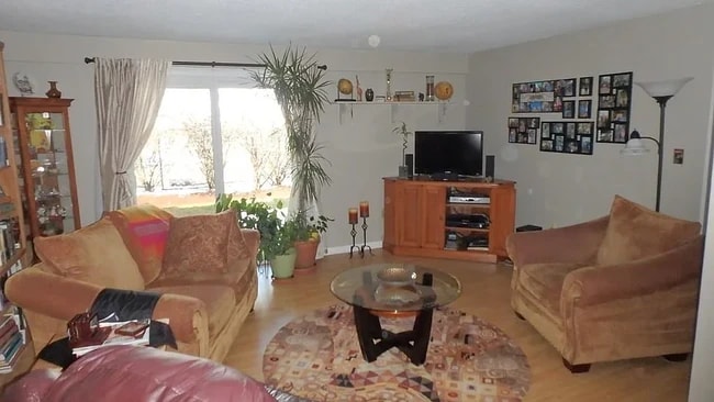 4 Post Oak Ln, Unit 14
