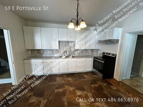59 E Pottsville St in Pine Grove, PA - Building Photo - Building Photo