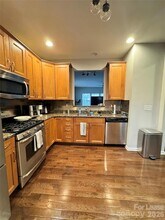 280 W Bland St in Charlotte, NC - Foto de edificio - Building Photo