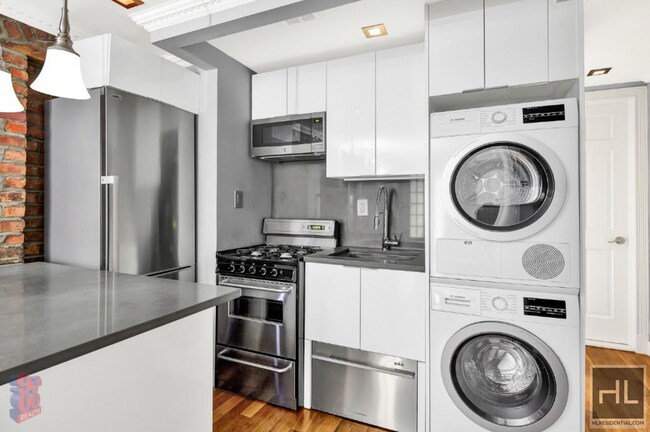 MULBERRY ST., Unit 2F in New York, NY - Foto de edificio - Building Photo