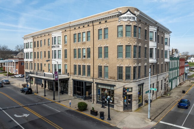 Brown Proctor in Winchester, KY - Foto de edificio - Primary Photo