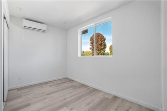 20551 Valerio St in Los Angeles, CA - Building Photo - Building Photo